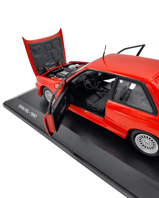 Macheta originala BMW M3 (E30)