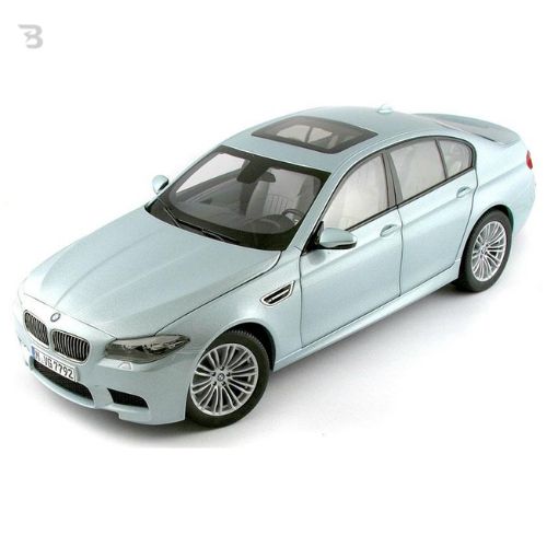 Macheta originala BMW M5 (F10)